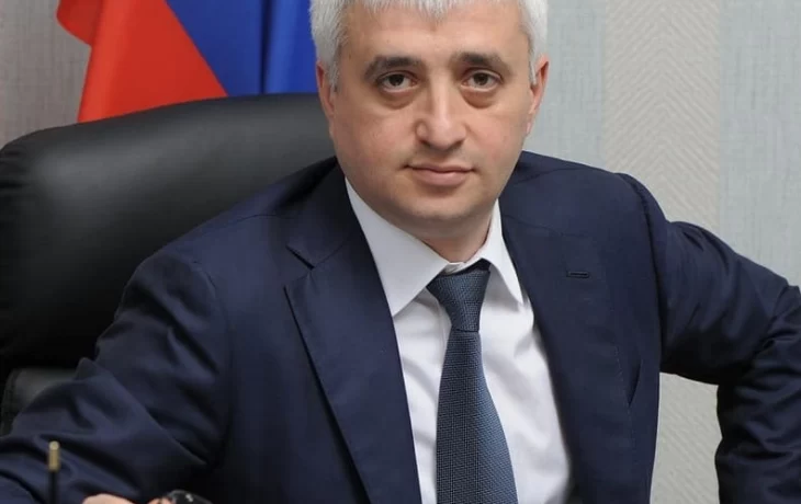 Депутат Зураб Макиев поддерживает новые территории РФ, регулярно доставляя туда ценные грузы Депутат Зураб Макиев поддерживает новые территории РФ, регулярно доставляя туда ценные грузы