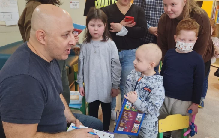 Валентин Постников встретился с детьми в больнице Валентин Постников встретился с детьми в больнице