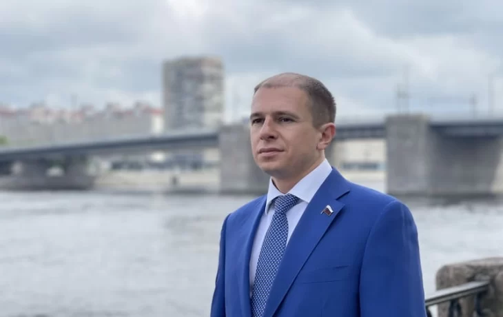 Член фракции Единая Россия Михаил Романов хочет разобраться в причинах подорожания номеров в отелях  Член фракции Единая Россия Михаил Романов хочет разобраться в причинах подорожания номеров в отелях