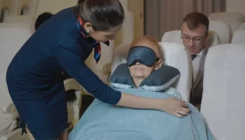 Компанией Летающие ангелы начато оказание услуги "Сопровождение пожилых при перелёте"